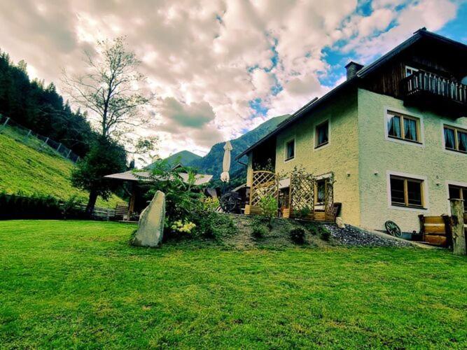 Large Detached Holiday Home In Muhr Экстерьер фото
